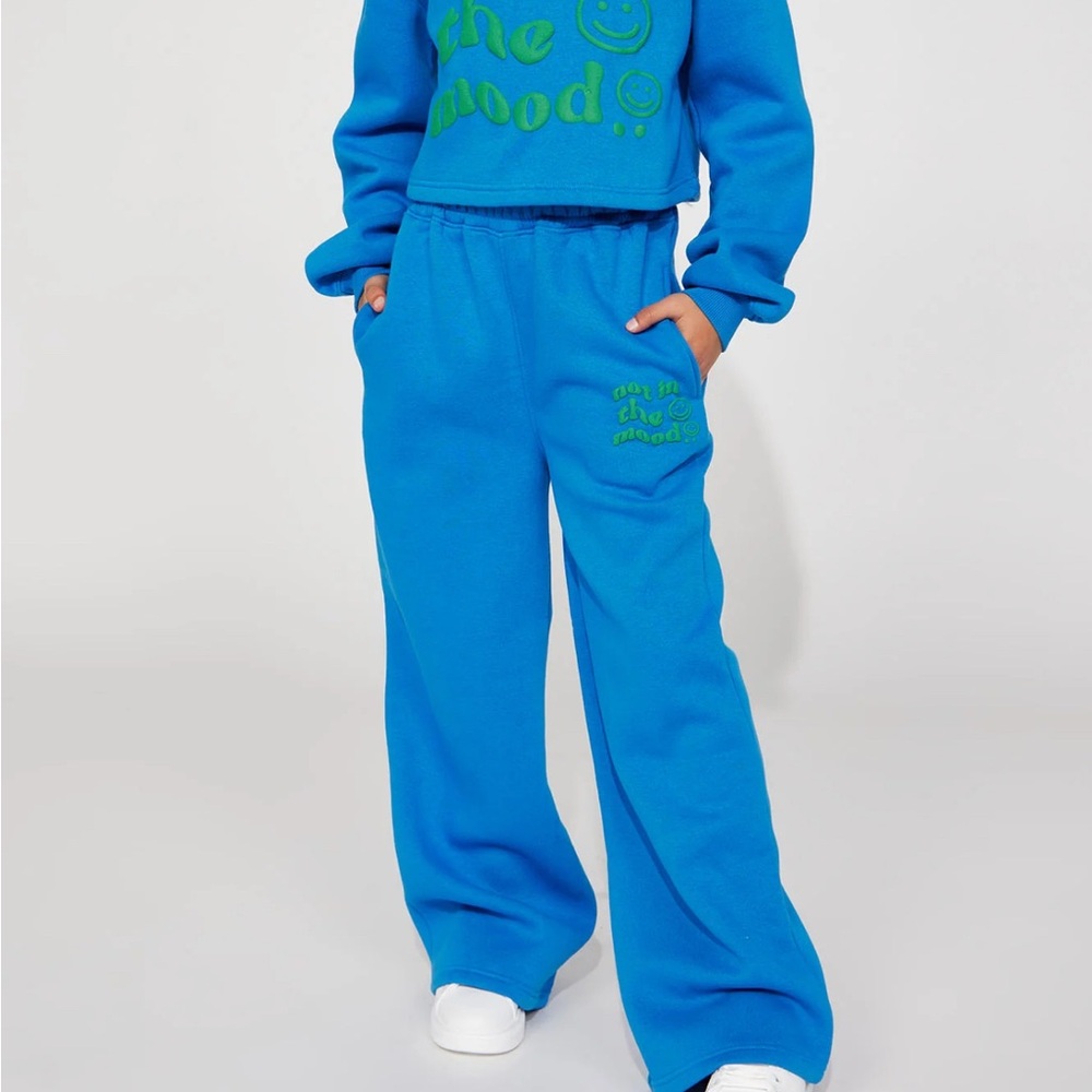 Girls 2 piece outfit